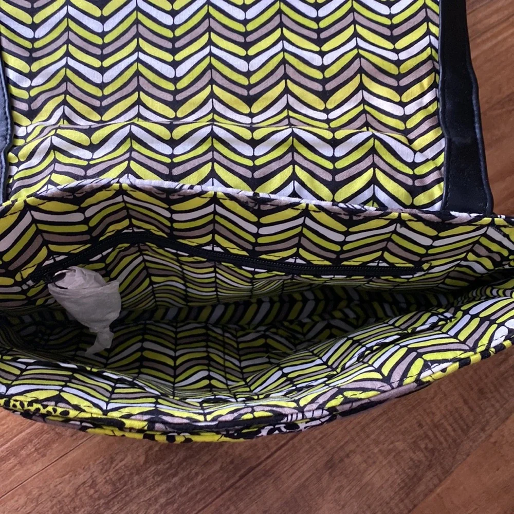 Vera Bradley black, white, & yellow floral crossbody purse